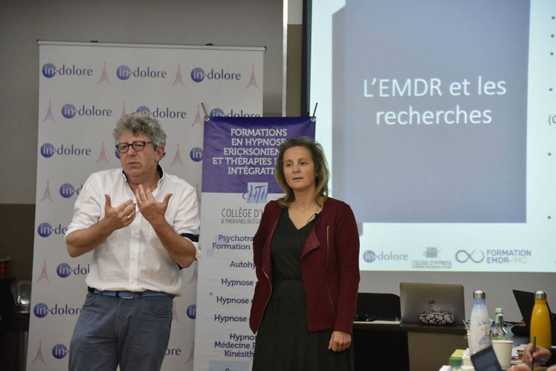 découvrez les différences et les similitudes entre l'emdr et l'hypnose, deux techniques thérapeutiques puissantes. apprenez comment chacune d'elles peut vous aider à surmonter des traumas et à gérer l'anxiété, afin de choisir la méthode qui vous convient le mieux.