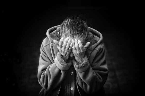 découvrez comment l'hypnose peut vous aider à surmonter l'anxiété. explorez des techniques efficaces pour apaiser votre esprit et retrouver le bien-être. transformez votre vie grâce à des séances d'hypnose adaptées à vos besoins.